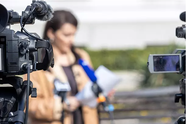 Empoderando a mujeres periodistas en Brasil con acceso a apoyo jurídico