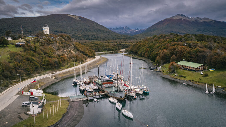 Encuentro con la historia y la ciencia: Puerto Williams: recibió a las mujeres del Congreso